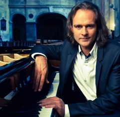 Bogányi Gergely zongoraművész weboldal